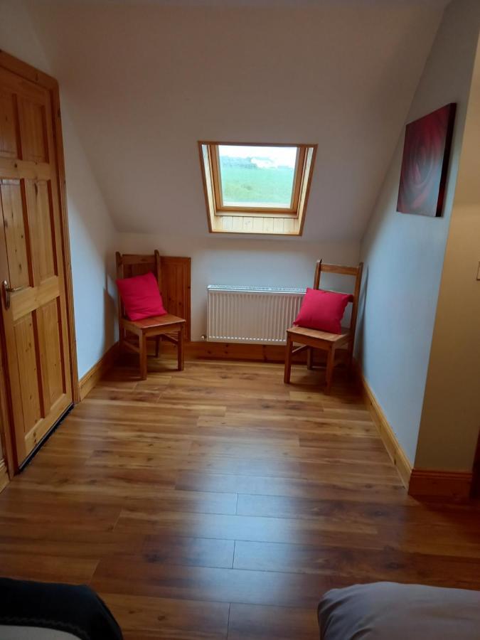 A New U Country Cottage Clynacartan Kültér fotó